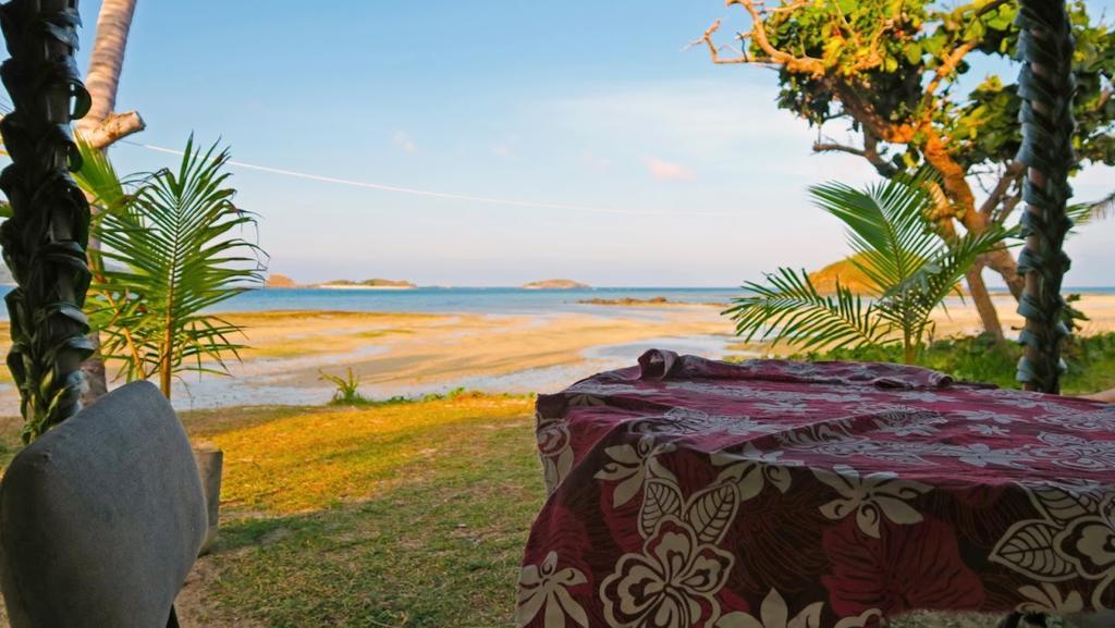 Yasawa Homestays Naisisili Exteriör bild